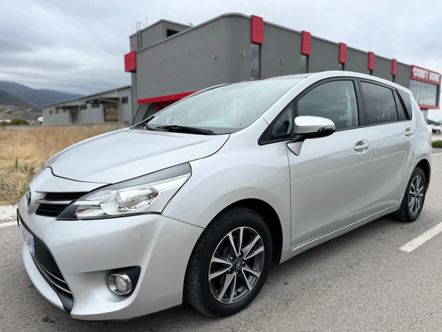Toyota Corolla verso 2.0D-4D 126кс FACELIFT / NAVI / CAMERA / PANORAMA - автомобили, коли, обяви за нови и употребявани 0