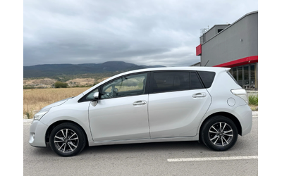 toyota-corolla-verso - 3