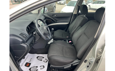 Toyota Corolla verso 2.2 D4D - автомобили, коли, обяви за нови и употребявани 7