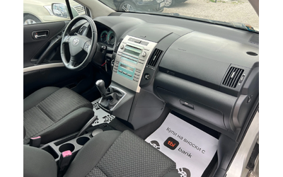 Toyota Corolla verso 2.2 D4D - автомобили, коли, обяви за нови и употребявани 8