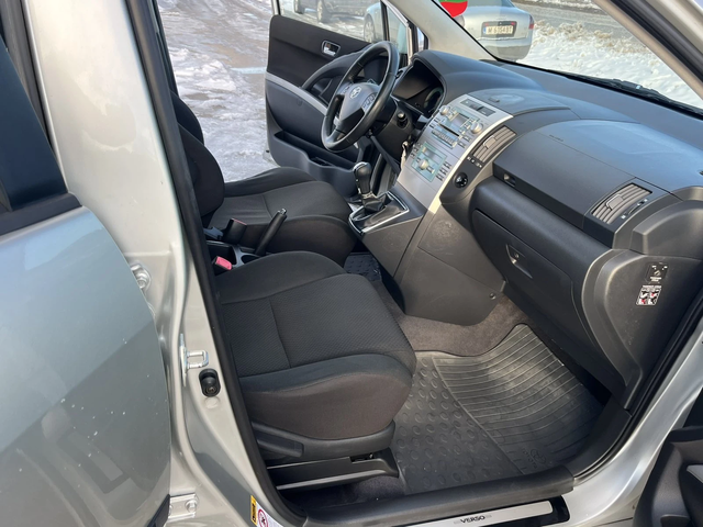 Toyota Corolla verso 2.2 D4D 136к 6 СКОРОСТИ КЛИМАТРОНИК АВТОПИЛОТ - автомобили, коли, обяви за нови и употребявани 10