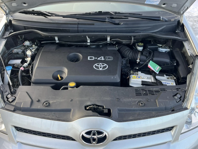 Toyota Corolla verso 2.2 D4D 136к 6 СКОРОСТИ КЛИМАТРОНИК АВТОПИЛОТ - автомобили, коли, обяви за нови и употребявани 15