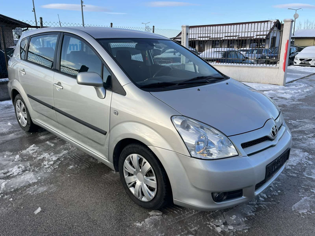 Toyota Corolla verso 2.2 D4D 136к 6 СКОРОСТИ КЛИМАТРОНИК АВТОПИЛОТ - автомобили, коли, обяви за нови и употребявани 2