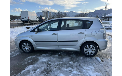 toyota-corolla-verso - 5