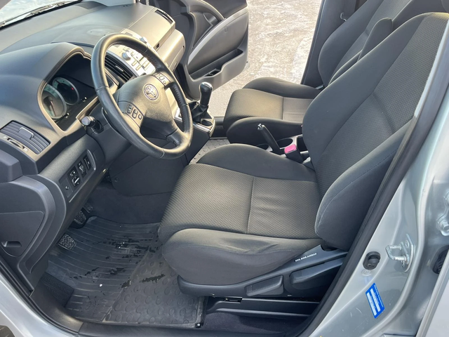 Toyota Corolla verso 2.2 D4D 136к 6 СКОРОСТИ КЛИМАТРОНИК АВТОПИЛОТ - автомобили, коли, обяви за нови и употребявани 7