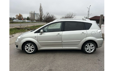 toyota-corolla-verso - 5