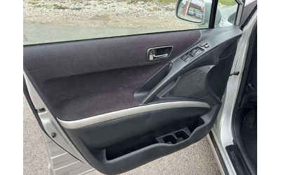 Toyota Corolla verso 2.2 D4D 136к 6 СКОРОСТИ КЛИМАТРОНИК АВТОПИЛОТ - автомобили, коли, обяви за нови и употребявани 6