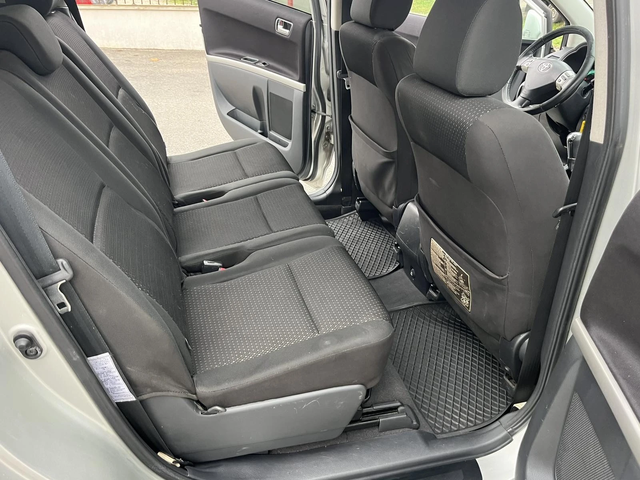 Toyota Corolla verso 2.2 D4D 136к 6 СКОРОСТИ КЛИМАТРОНИК АВТОПИЛОТ - автомобили, коли, обяви за нови и употребявани 9