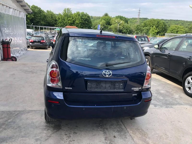 Toyota Corolla verso 2.2d4d 136k. UNIKAT - автомобили, коли, обяви за нови и употребявани 5