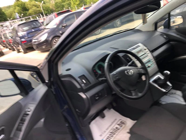 Toyota Corolla verso 2.2d4d 136k. UNIKAT - автомобили, коли, обяви за нови и употребявани 6
