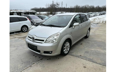 toyota-corolla-verso - 1