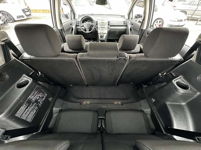 Toyota Corolla verso 2.2D-CAT 177HP 6+ 1 - автомобили, коли, обяви за нови и употребявани 8