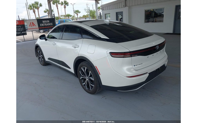 toyota-crown-2-5l-i-4-di-dohc-vvt-184hp-all-wheel-drive - 2