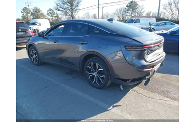 Toyota Crown 2.5L I-4 DI, DOHC, VVT, 184HP All Wheel Drive - автомобили, коли, обяви за нови и употребявани 2