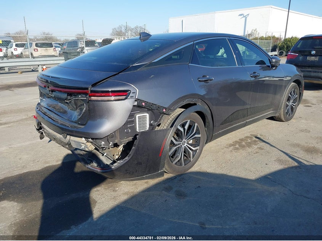 Toyota Crown 2.5L I-4 DI, DOHC, VVT, 184HP All Wheel Drive - автомобили, коли, обяви за нови и употребявани 3