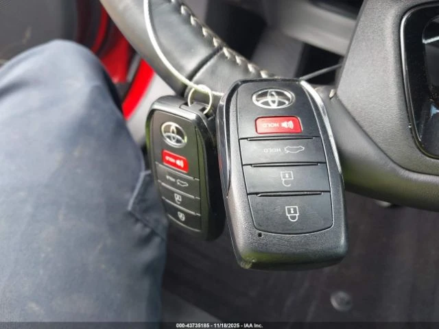 Toyota Crown LIMITED - автомобили, коли, обяви за нови и употребявани 12