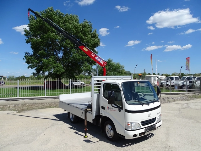Toyota DYNA БОРДОВИ С КРАН 1670 kg - автомобили, коли, обяви за нови и употребявани 1