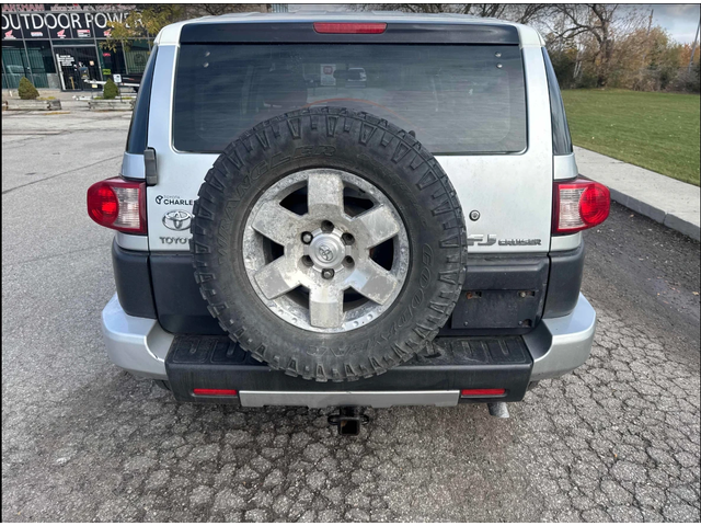 Toyota Fj cruiser 4WD - автомобили, коли, обяви за нови и употребявани 3