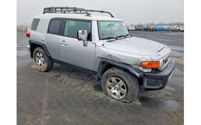 toyota-fj-cruiser - 2