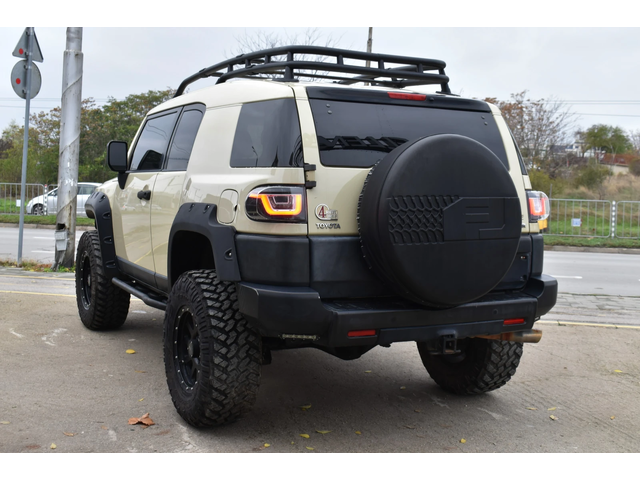 Toyota Fj cruiser 4.0i* V6* AUTOMAT* A-TRACK* 3''SUSPENSION* - автомобили, коли, обяви за нови и употребявани 2