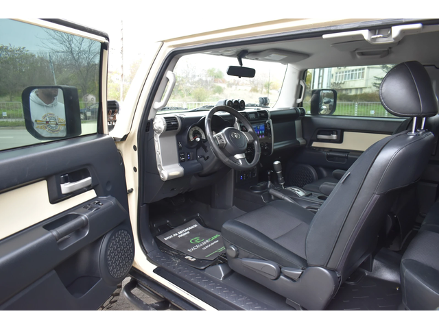 Toyota Fj cruiser 4.0i* V6* AUTOMAT* A-TRACK* 3''SUSPENSION* - автомобили, коли, обяви за нови и употребявани 8