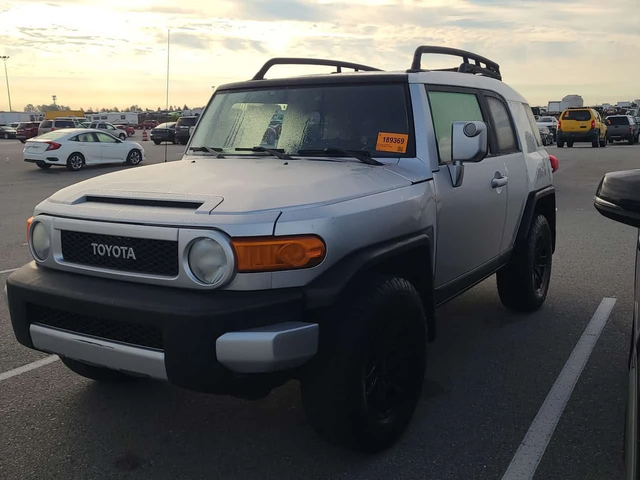 Toyota Fj cruiser * 4WD 4dr * 2 КЛЮЧА* - автомобили, коли, обяви за нови и употребявани 0