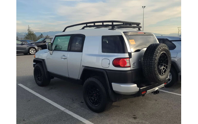 toyota-fj-cruiser - 1