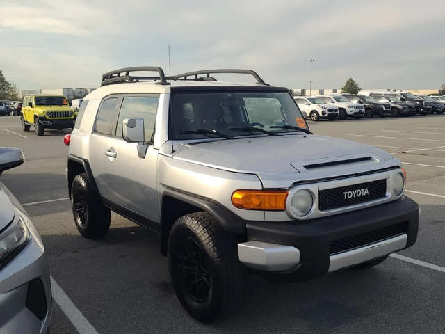 Toyota Fj cruiser * 4WD 4dr * 2 КЛЮЧА* - автомобили, коли, обяви за нови и употребявани 5