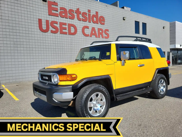 Toyota Fj cruiser 4X4 AUTO REAR LOCKING DIFF UPGRADED AUDIO 4x4 - автомобили, коли, обяви за нови и употребявани 0