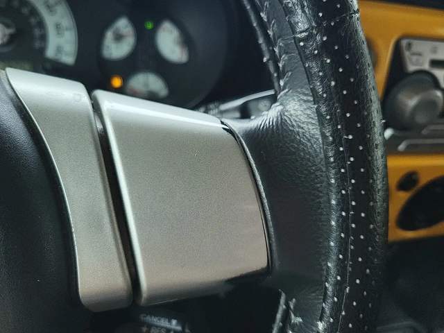 Toyota Fj cruiser 4X4 AUTO REAR LOCKING DIFF UPGRADED AUDIO 4x4 - автомобили, коли, обяви за нови и употребявани 10