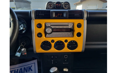 Toyota Fj cruiser 4X4 AUTO REAR LOCKING DIFF UPGRADED AUDIO 4x4 - автомобили, коли, обяви за нови и употребявани 14