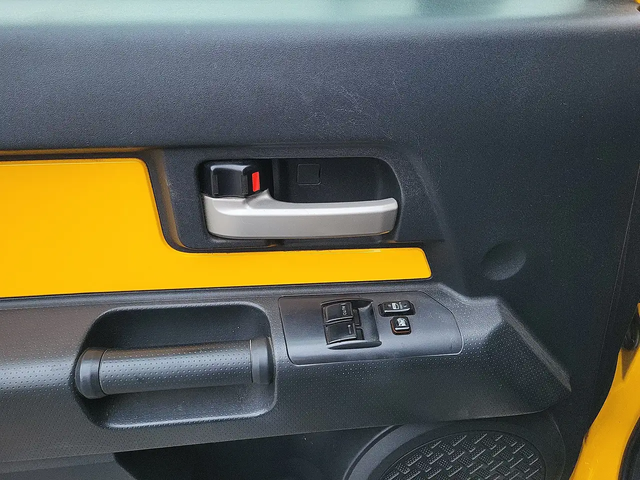 Toyota Fj cruiser 4X4 AUTO REAR LOCKING DIFF UPGRADED AUDIO 4x4 - автомобили, коли, обяви за нови и употребявани 8