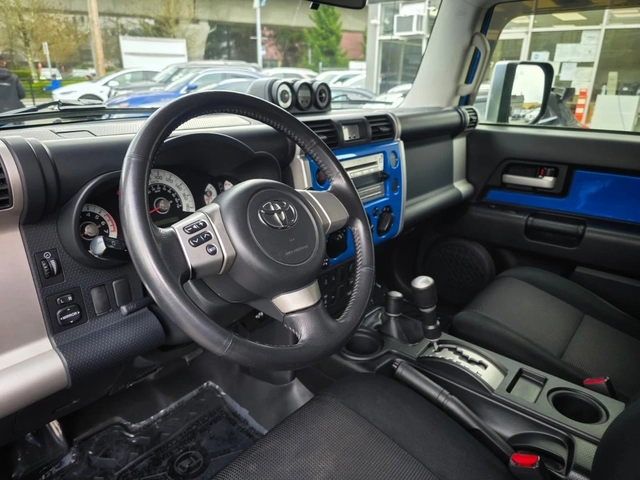 Toyota FJ Cruiser off road/ Parking Sensors/4WD/V6 - автомобили, коли, обяви за нови и употребявани 11