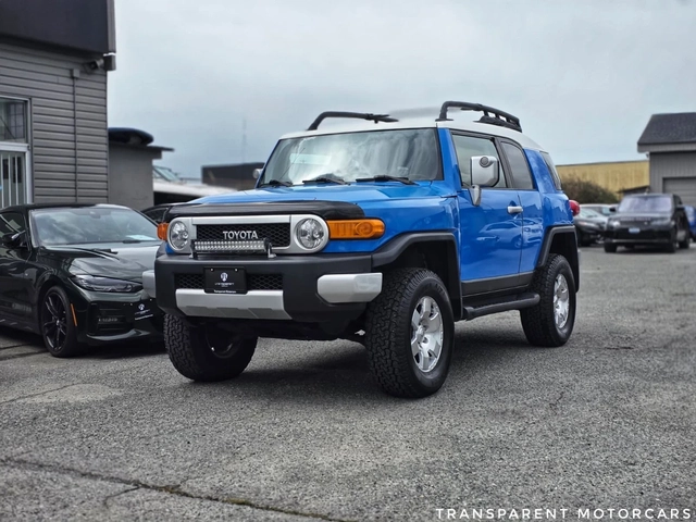 Toyota FJ Cruiser off road/ Parking Sensors/4WD/V6 - автомобили, коли, обяви за нови и употребявани 1