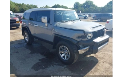 toyota-fj-cruiser - 0