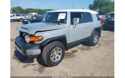 toyota-fj-cruiser - 2