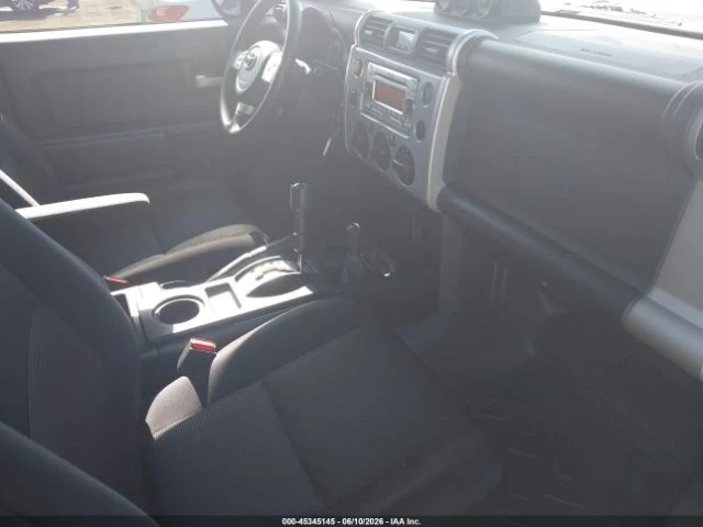 Toyota Fj cruiser - автомобили, коли, обяви за нови и употребявани 8