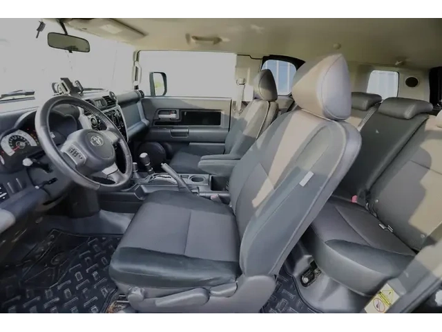 Toyota Fj cruiser - автомобили, коли, обяви за нови и употребявани 11