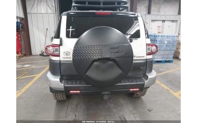 Toyota Fj cruiser 2014 FJ Cruiser 4x4 - автомобили, коли, обяви за нови и употребявани 12
