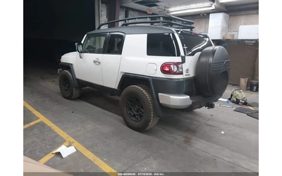 toyota-fj-cruiser - 1