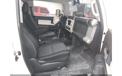 toyota-fj-cruiser - 4