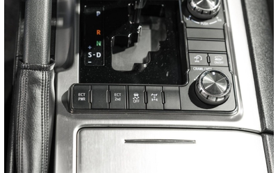 TOYOTA Frontlander Land Crouiser VX 4.5d V8 - автомобили, коли, обяви за нови и употребявани 9