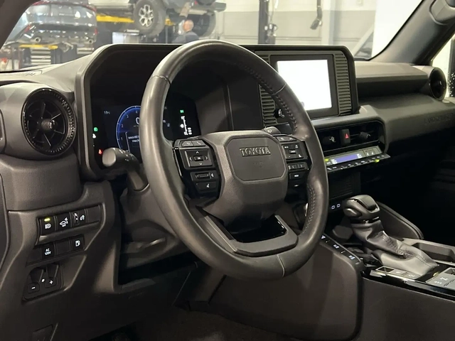 Toyota Grand Highlander Land Cruiser - автомобили, коли, обяви за нови и употребявани 10