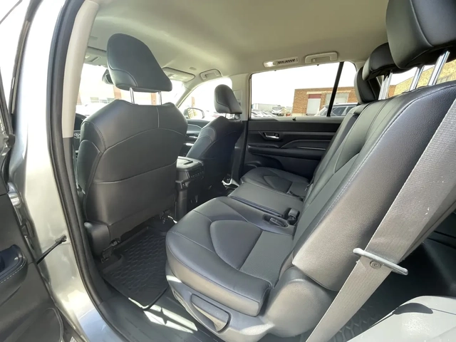 Toyota Grand Highlander Highlander XLE Hybrid - автомобили, коли, обяви за нови и употребявани 13