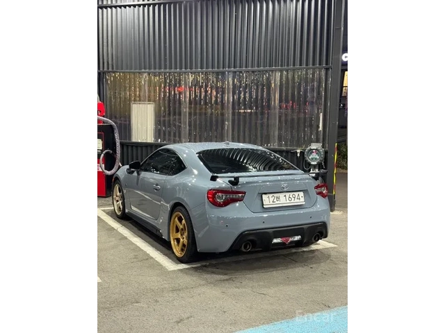 Toyota 86 * РЪЧКА* Ориги TRD ПАКЕТ* 4-БУТАЛНИ СПИРАЧКИ* Кова - автомобили, коли, обяви за нови и употребявани 7