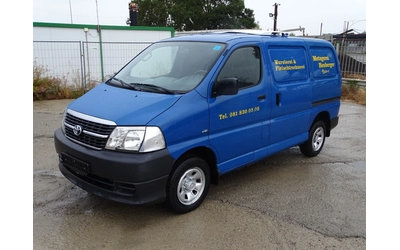 toyota-hiace - 2