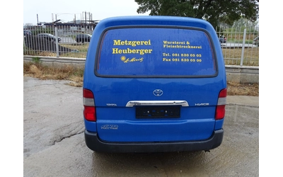 toyota-hiace - 4