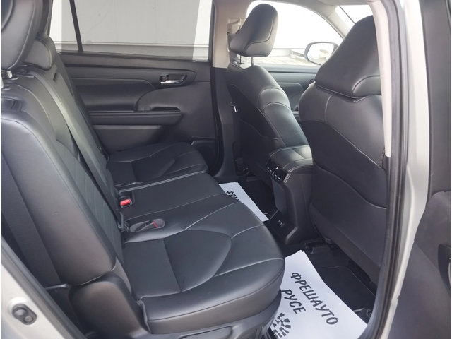 Toyota Highlander 2.5HYBRID 4x4 Камера 7мес. - автомобили, коли, обяви за нови и употребявани 9
