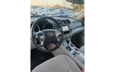 Toyota Highlander 3.5, V6, 273к.с. ТОП - автомобили, коли, обяви за нови и употребявани 10