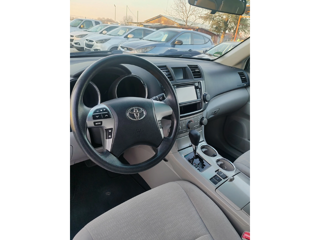 Toyota Highlander 3.5, V6, 273к.с. ТОП - автомобили, коли, обяви за нови и употребявани 10